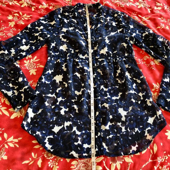 Express Floral-Print Sheer Convertible Sleeve Button-Front Tunic Shirt - XS - Picture 8 of 16